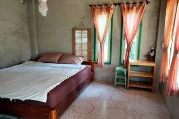 Pensió Rainbow House Pai