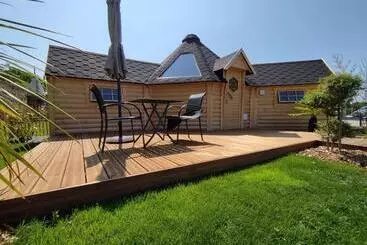 Pensión Cottage Climatisé Avec Baignoire Spa 2 Personnes