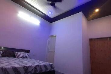 Spot On Hotel Paradise