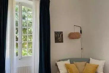 ベッドアンドブレックファースト Le Murier