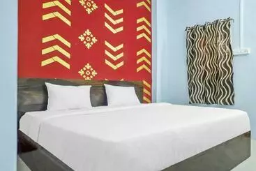 Hotelli Spot On 87204  Royal Palms