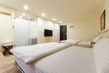 تختخواب و صبحانه Ying Mu Home