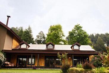 פנסיון Malachite Manor