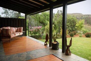 Пансион Malachite Manor