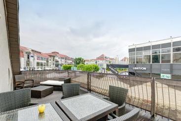 Turistihuoneistot Dom & House – Apartments Port Monte Cassino