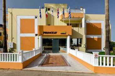 アパートホテル Malia Princess Studios