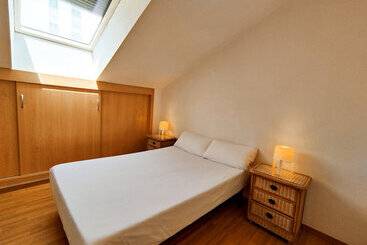 Apartamentos Gandia Universidad 3000