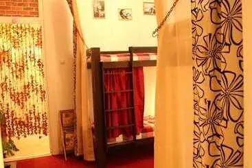 تختخواب و صبحانه Loft Hostel Minsk
