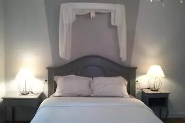 Nocleg ze śniadaniem Chambres D Hôtes Les Ifs