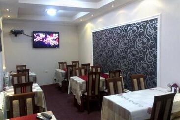 مسافرخانه Private Accommodation Lidija Rakočević