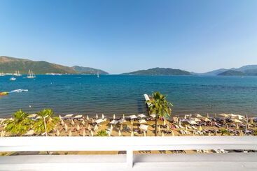 Honeymoon Beach Otel