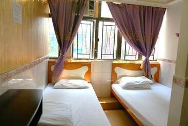 مسافرخانه Nathan House