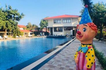 New Travel Beach Hotel & Resort