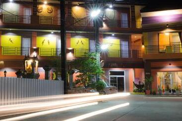 استراحتگاه The Boat House