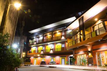 استراحتگاه The Boat House