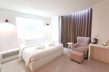 هتل Chuan Chom The High Resort Saraburi Sha Plus