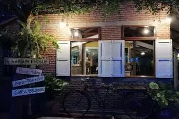 Hotel Wanlapa Farmstay