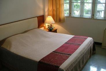 فندق صغير Ymca International Hotel Chiang Rai