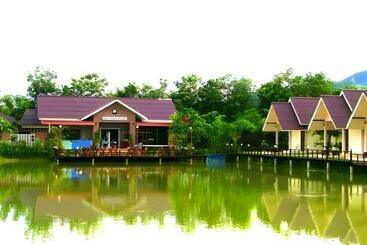 Ban Naam Resort