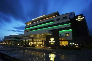 هتل Emerald