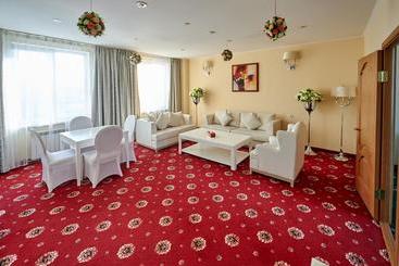 Hotel Imperial Palace