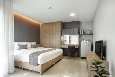 Отель Nap In Fest