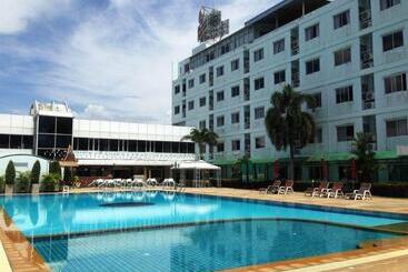 Отель New Travel Lodge