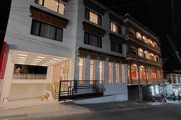 Hotel Old Road Mansion