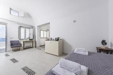 هتل Ambition Suites