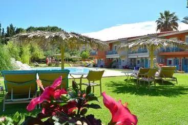 Hotel Simatos Apartments & Studios