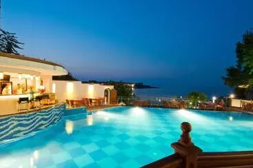 هتل Villa List