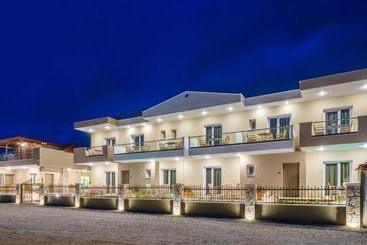 Lagaria And Apartments