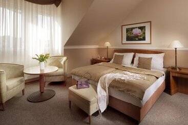 هتل Dr. Adler Spa & Kur