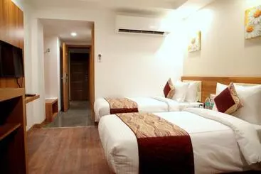 Hotel Le Roi Jammu Near Jammu Railway Station