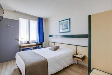 Otel Contact Hôtel Du Champ De Mars De Saint Brieuc