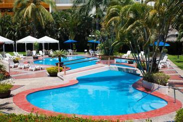 Отель Plaza Santa María