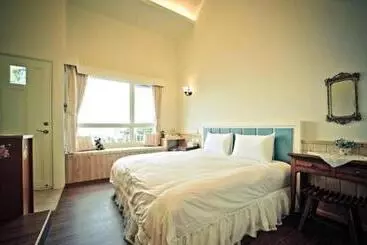 تختخواب و صبحانه Starhome Cottage
