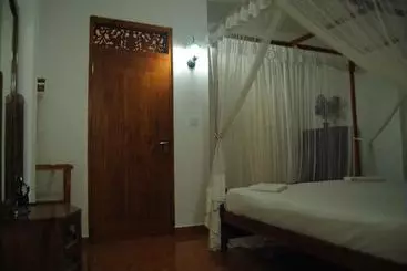 Pensione Kumar Guest House & Apartment