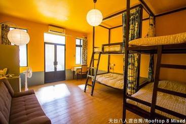 Rainbow Wave Surfing Hostel