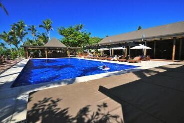 בית מלון כפרי Paradise Cove Resort