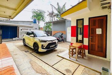 Hotel Penginapan Dison Redpartner