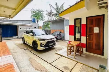 Hotel Penginapan Dison Redpartner