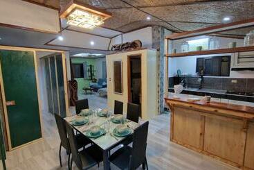 Herberge Mayome Tourist Inn Moalboal