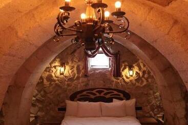 تختخواب و صبحانه Stone Owl Otel & Restaurant