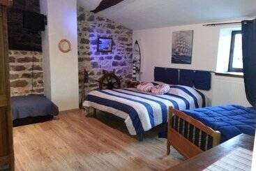 ベッドアンドブレックファースト Chateau Des Aiguilles