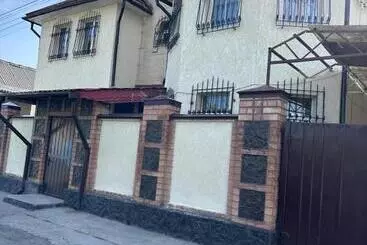 Amanat Hostel