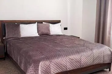 Hotel озерний край