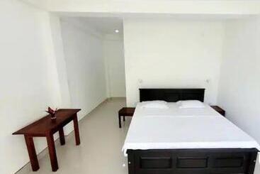 酒店 Beach Front Pool Resort