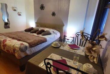 住宿加早餐  Chambre D'hotes Le Saut De La Truite