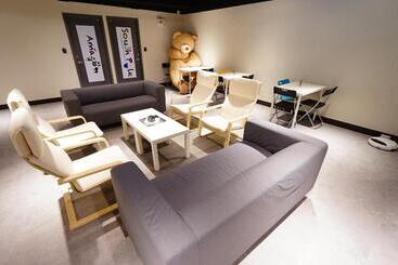 Cavemen Hostel Taipei Station Youth Branch